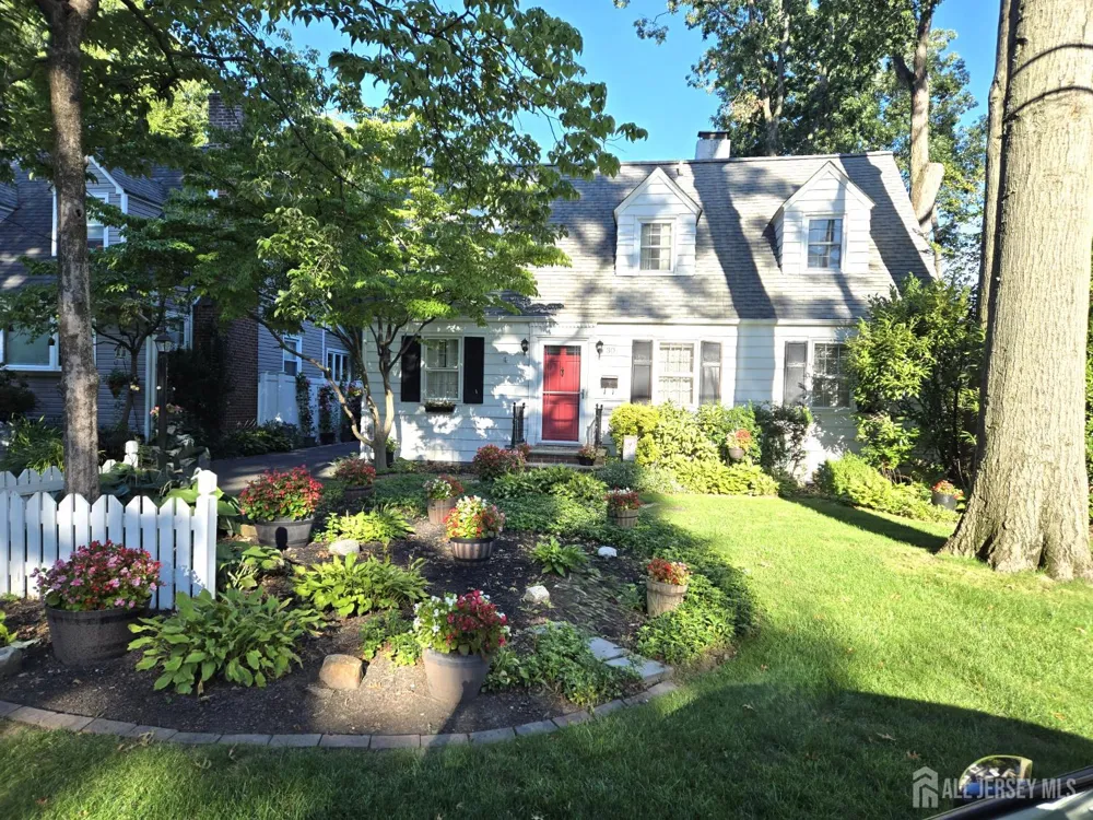 30 McCoy Avenue Metuchen, NJ 08840