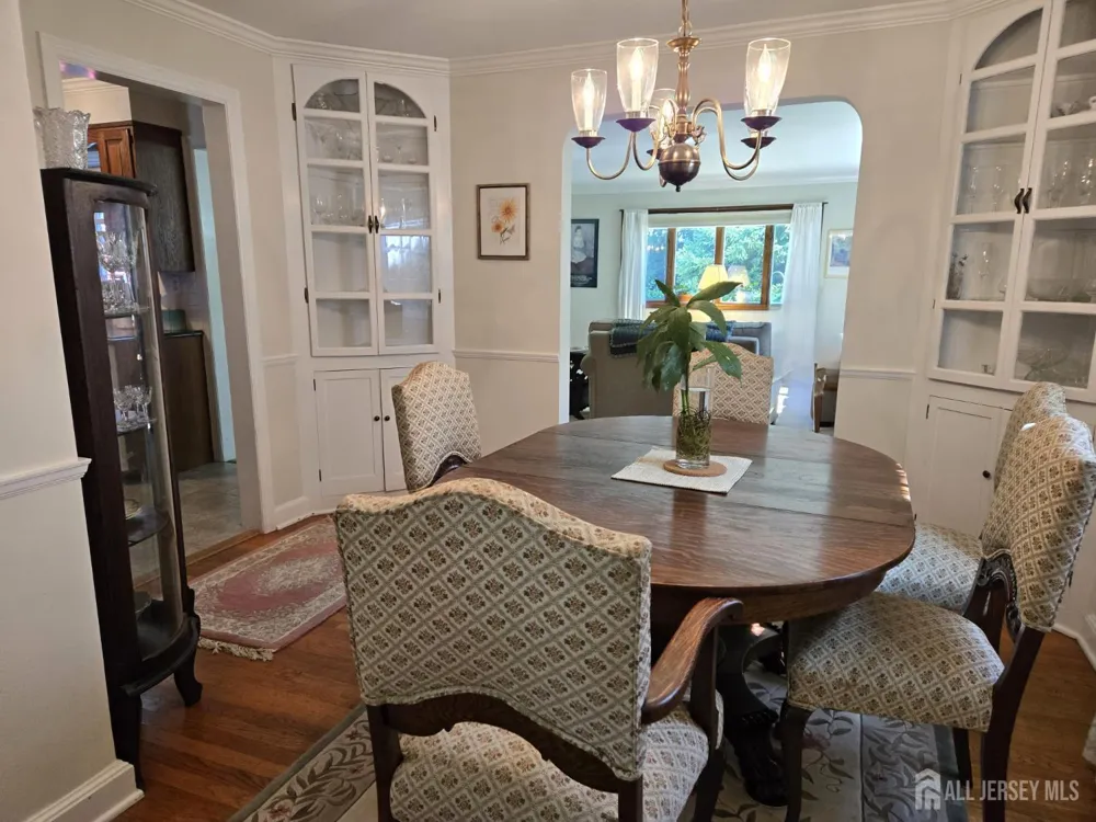 30 McCoy Avenue Metuchen, NJ 08840