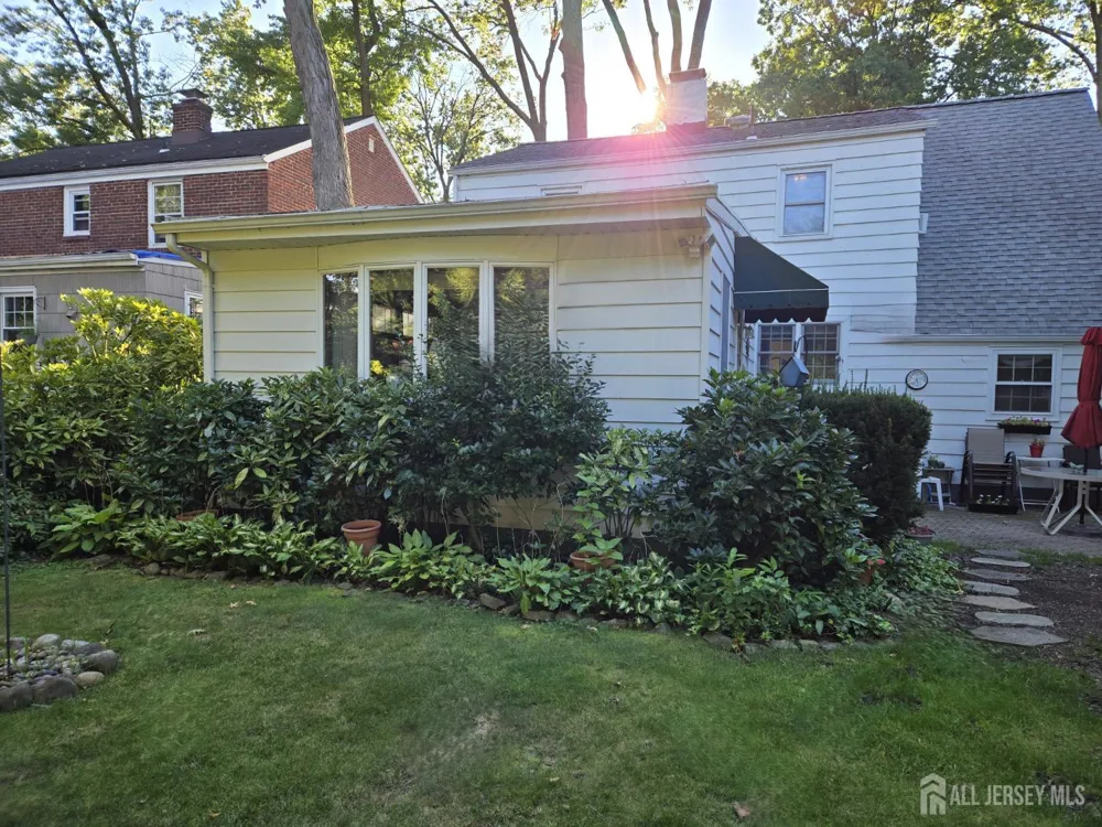 30 McCoy Avenue Metuchen, NJ 08840