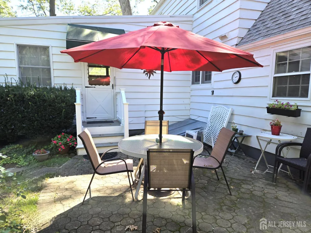 30 McCoy Avenue Metuchen, NJ 08840