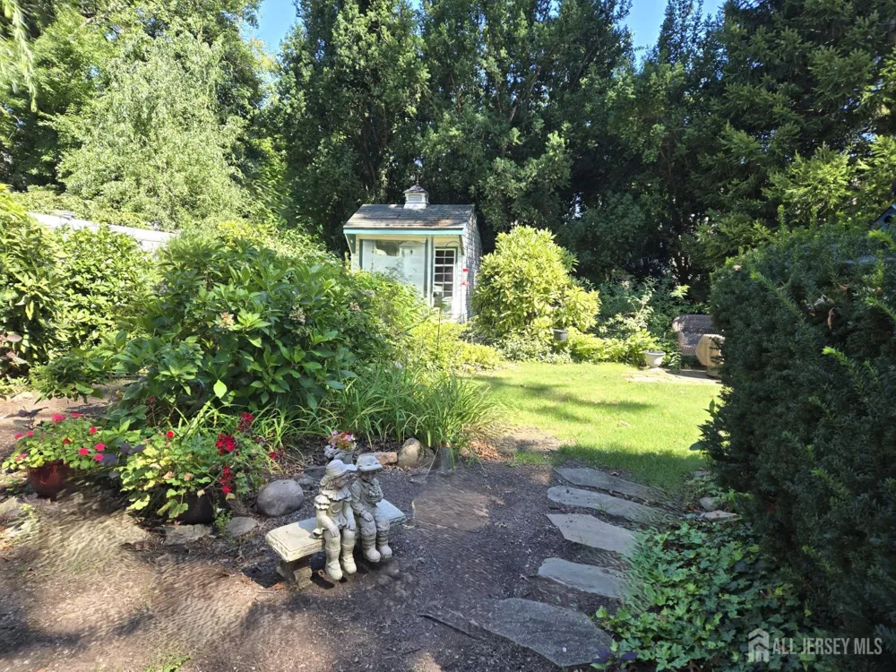30 McCoy Avenue Metuchen, NJ 08840