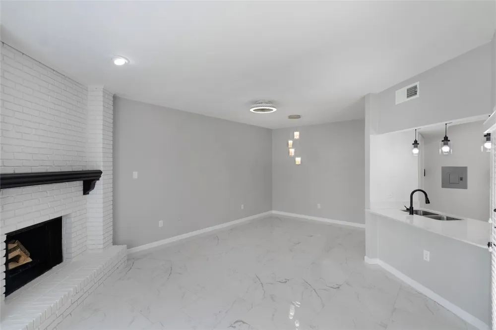 2835 Keller Springs Road #903 Carrollton, TX 75006