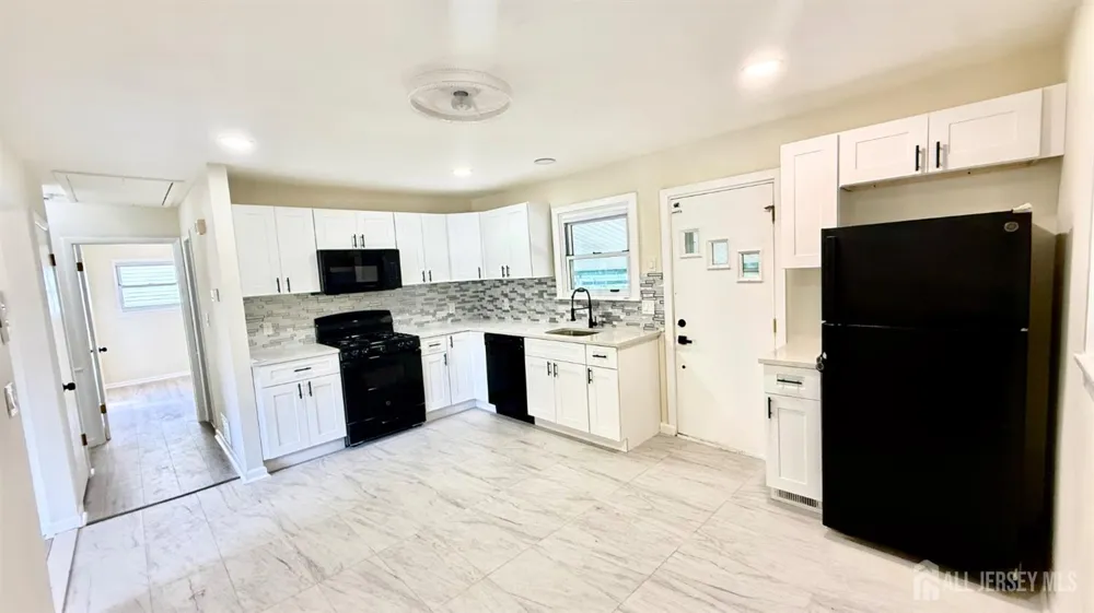 23 Apollo Avenue Avenel, NJ 07001