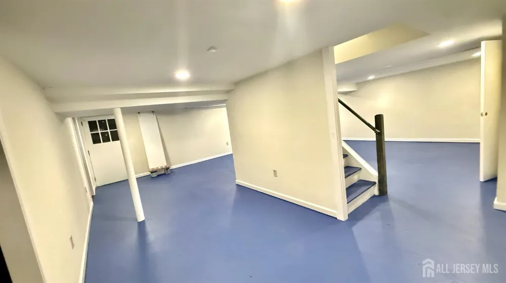 23 Apollo Avenue Avenel, NJ 07001