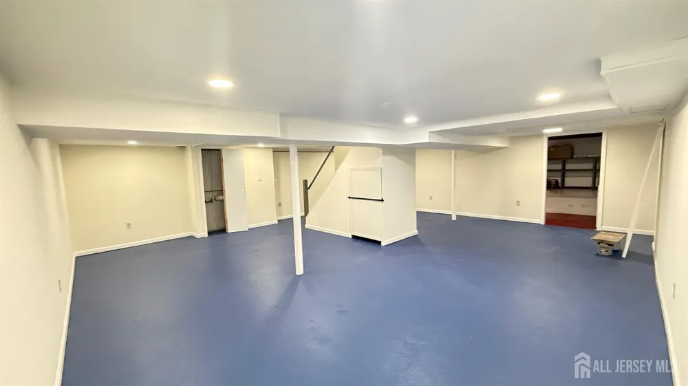 23 Apollo Avenue Avenel, NJ 07001