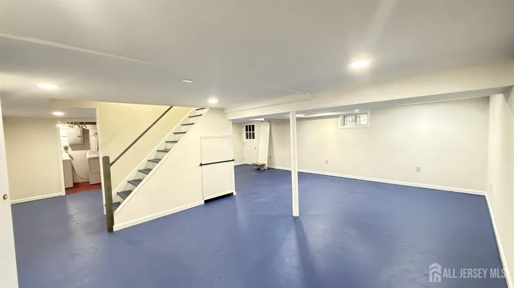 23 Apollo Avenue Avenel, NJ 07001