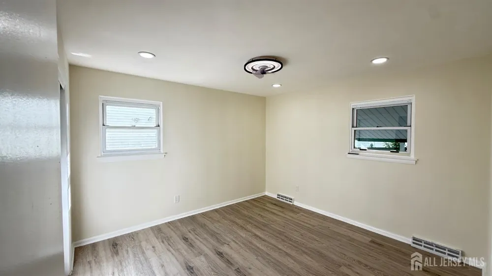 23 Apollo Avenue Avenel, NJ 07001