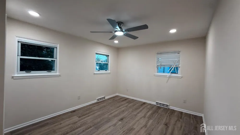 23 Apollo Avenue Avenel, NJ 07001