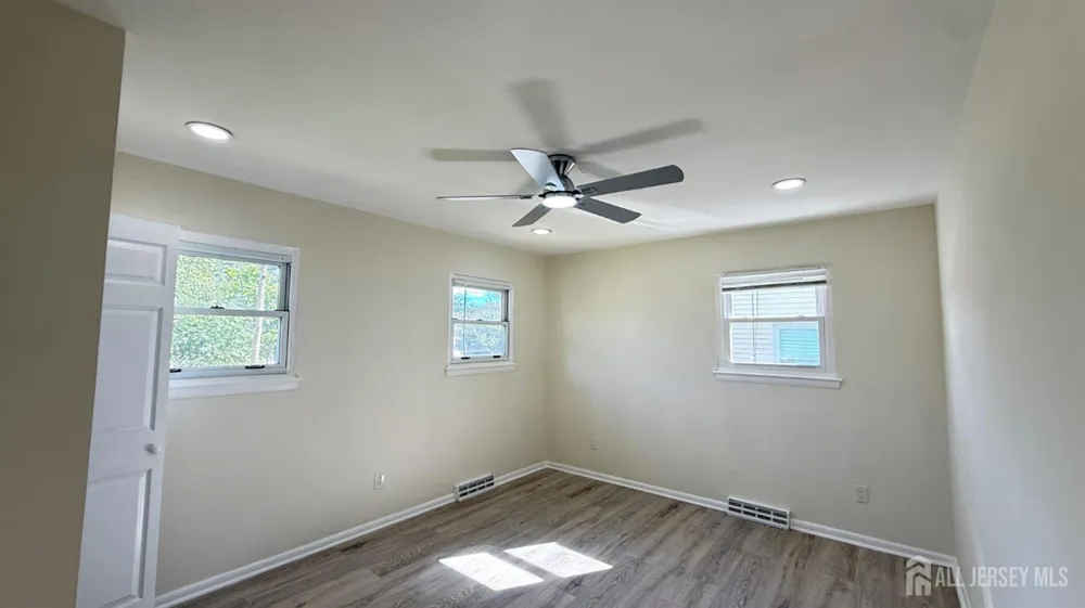 23 Apollo Avenue Avenel, NJ 07001