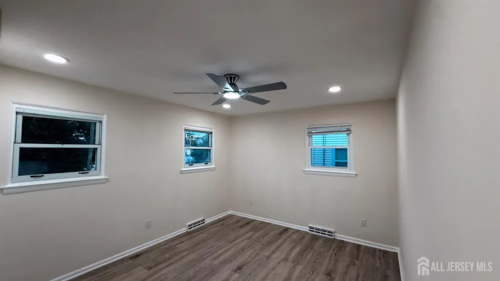 23 Apollo Avenue Avenel, NJ 07001