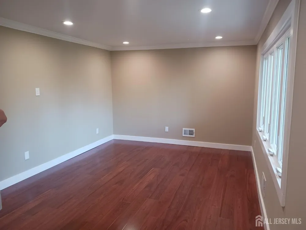 37 Harrison Avenue East Brunswick, NJ 08816