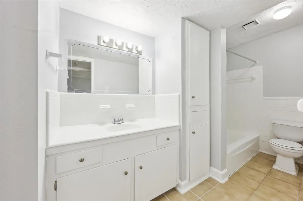 1645 W Main Street #11 Houston, TX 77006