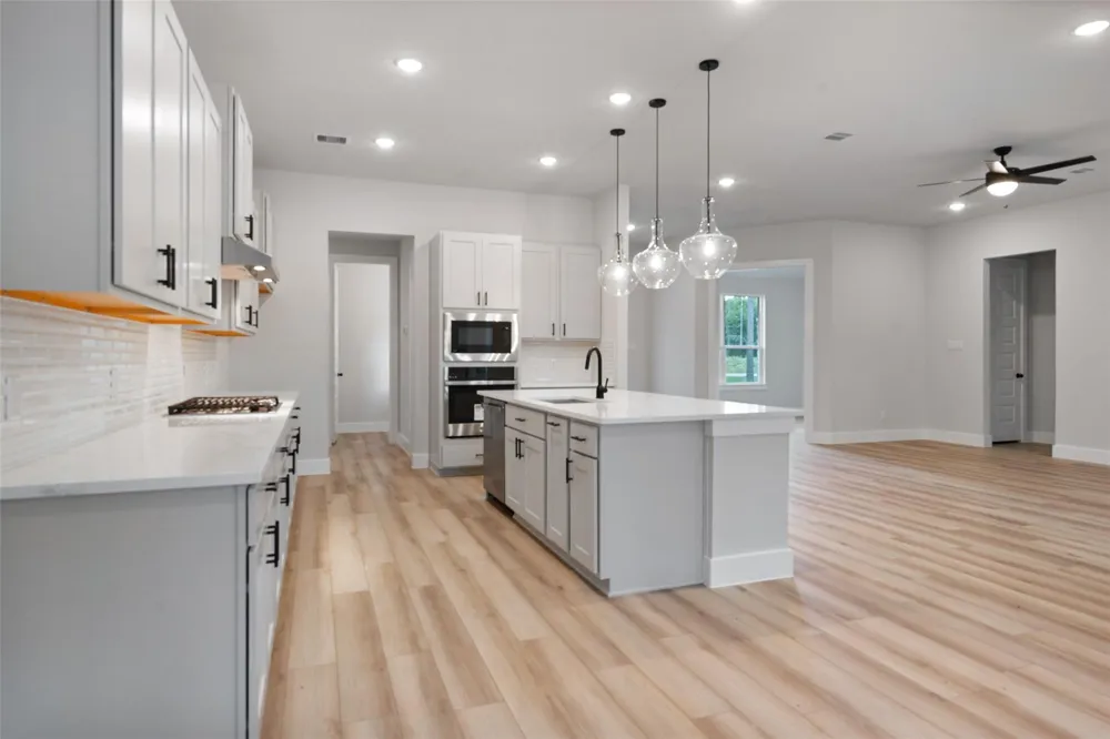 13660 Armstrong Street Conroe, TX 77303