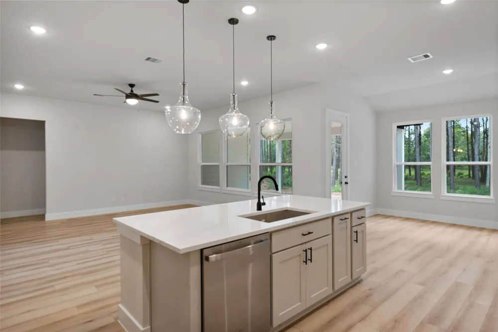 13660 Armstrong Street Conroe, TX 77303