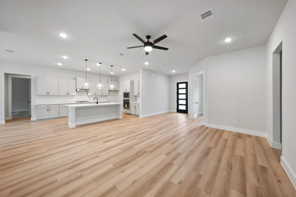 13660 Armstrong Street Conroe, TX 77303