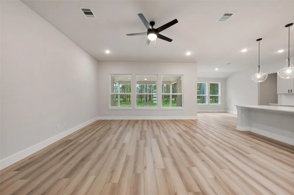 13660 Armstrong Street Conroe, TX 77303