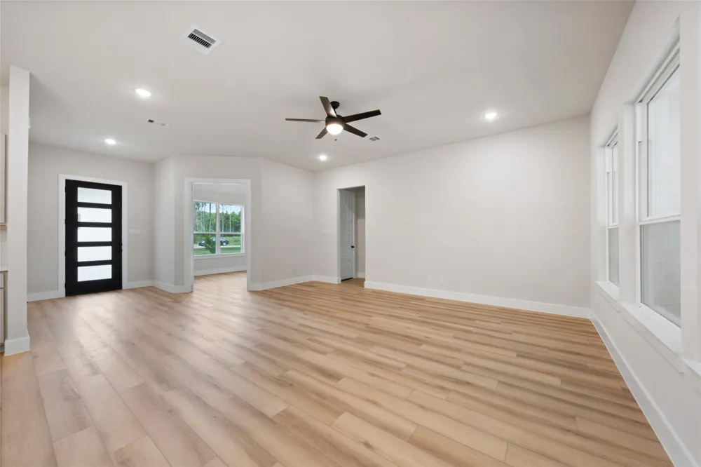 13660 Armstrong Street Conroe, TX 77303