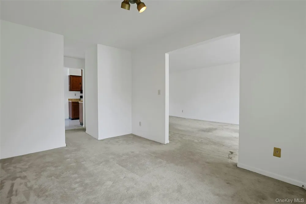 16 Foxwood Drive #8 Pleasantville, NY 10570