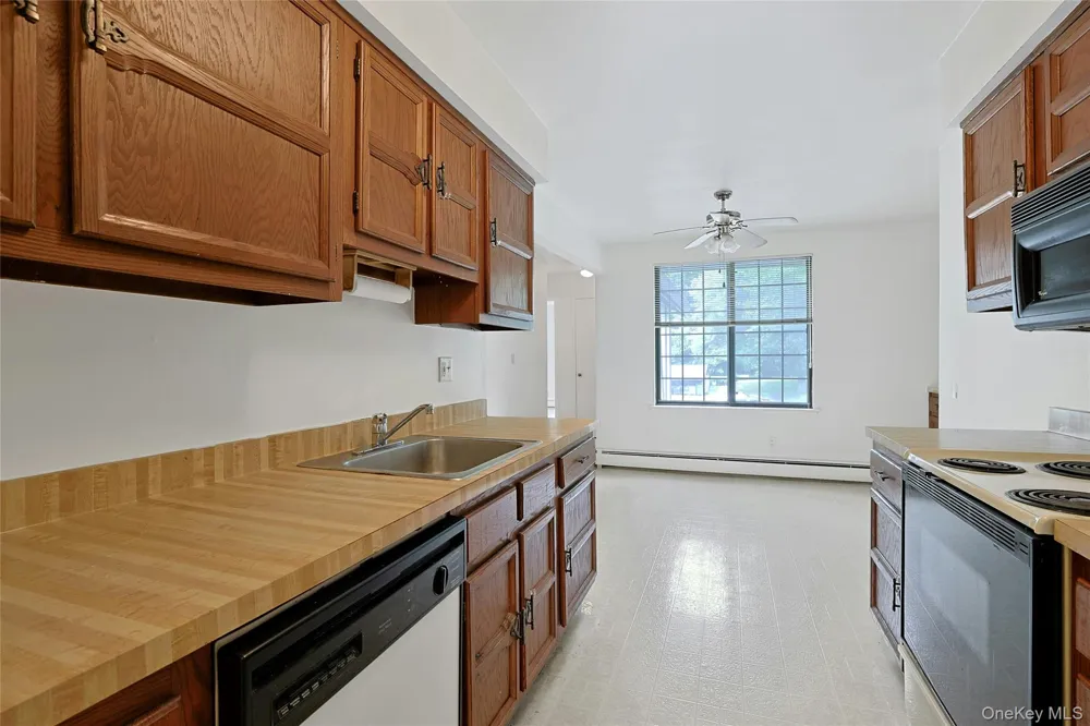 16 Foxwood Drive #8 Pleasantville, NY 10570