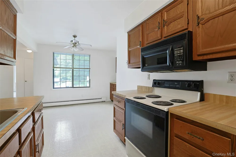16 Foxwood Drive #8 Pleasantville, NY 10570