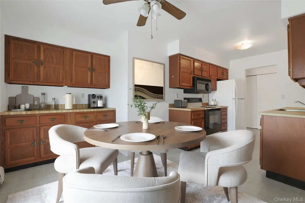 16 Foxwood Drive #8 Pleasantville, NY 10570