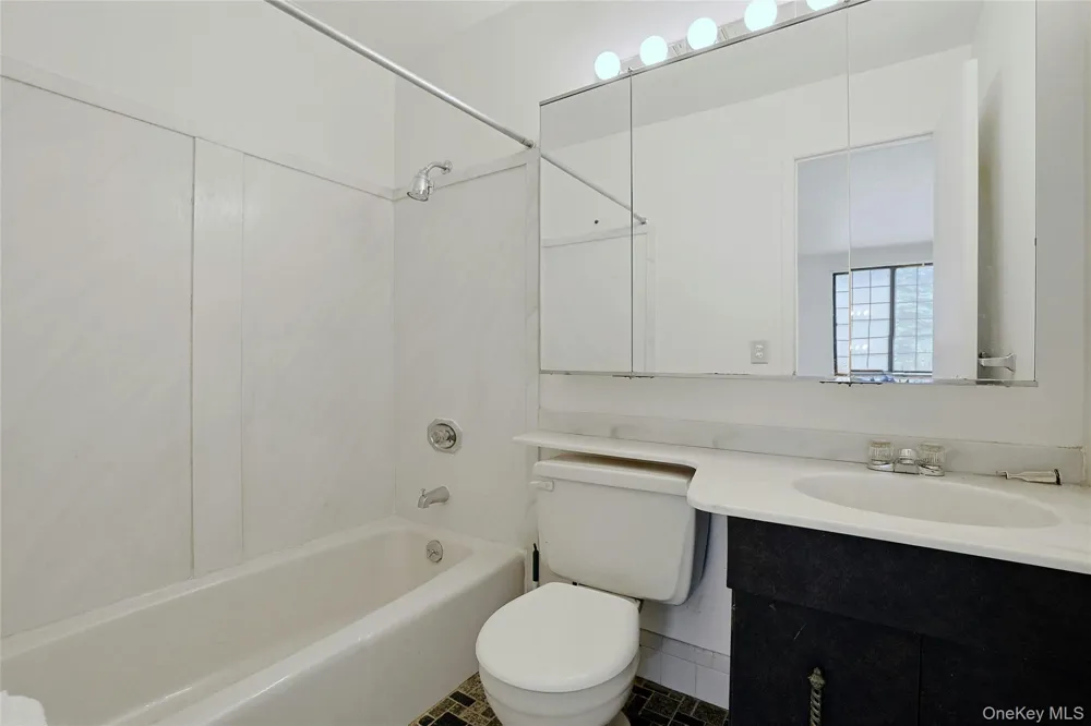16 Foxwood Drive #8 Pleasantville, NY 10570