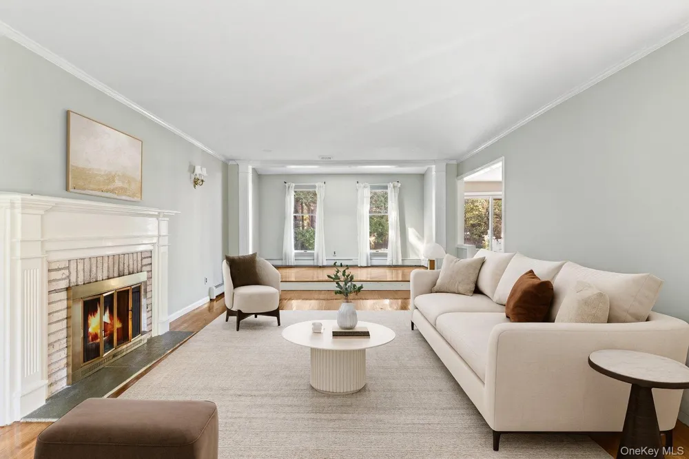 55 North Drive Manhasset, NY 11030