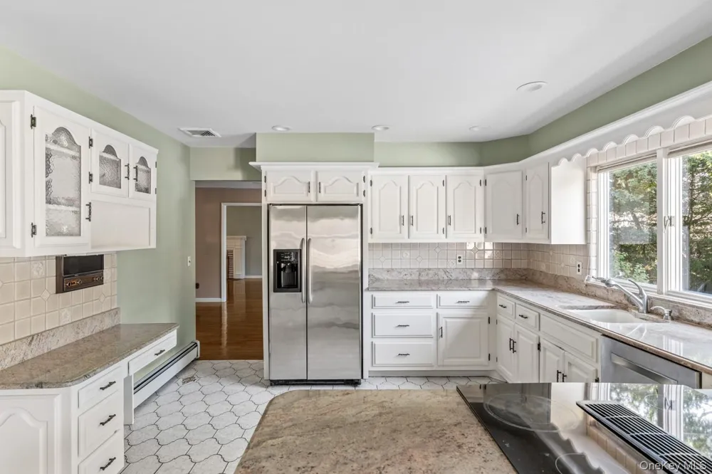 55 North Drive Manhasset, NY 11030