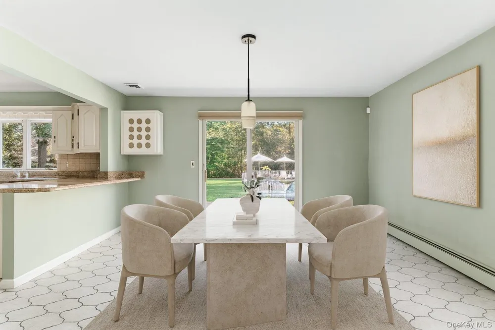 55 North Drive Manhasset, NY 11030