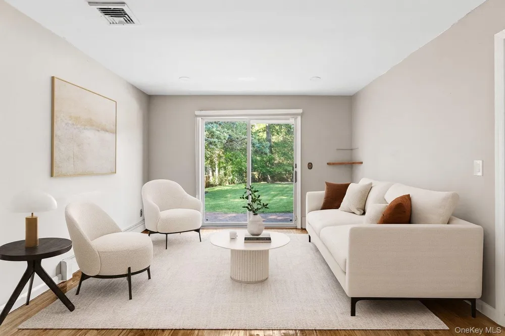 55 North Drive Manhasset, NY 11030