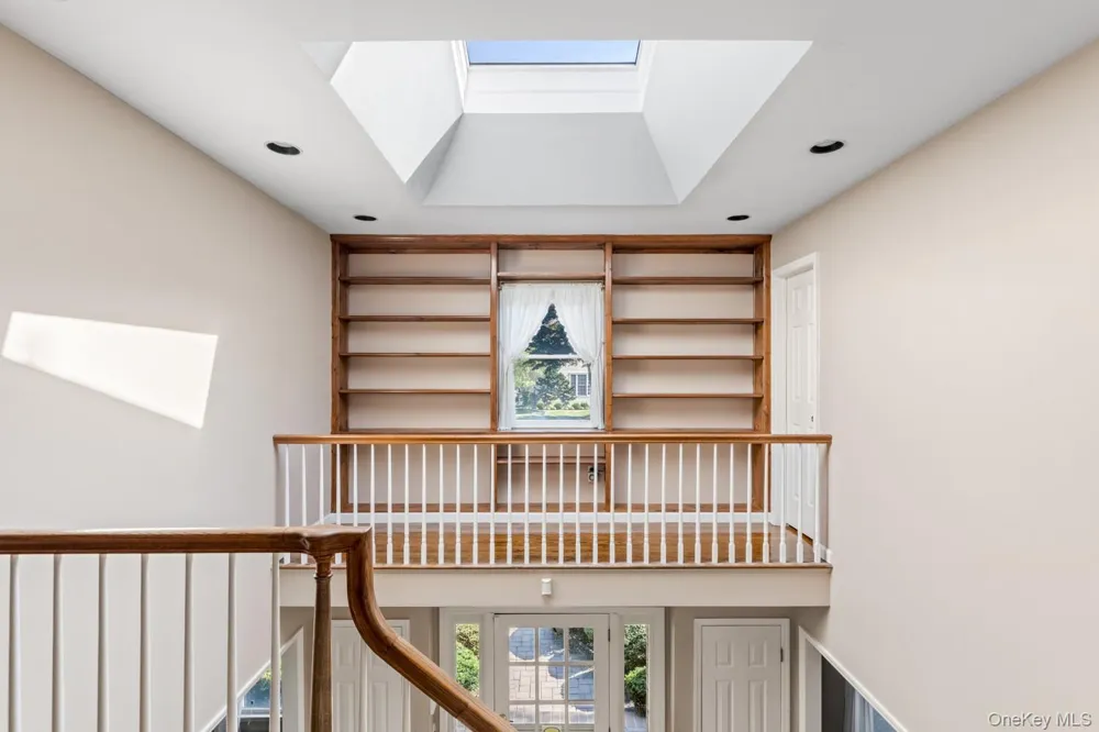 55 North Drive Manhasset, NY 11030
