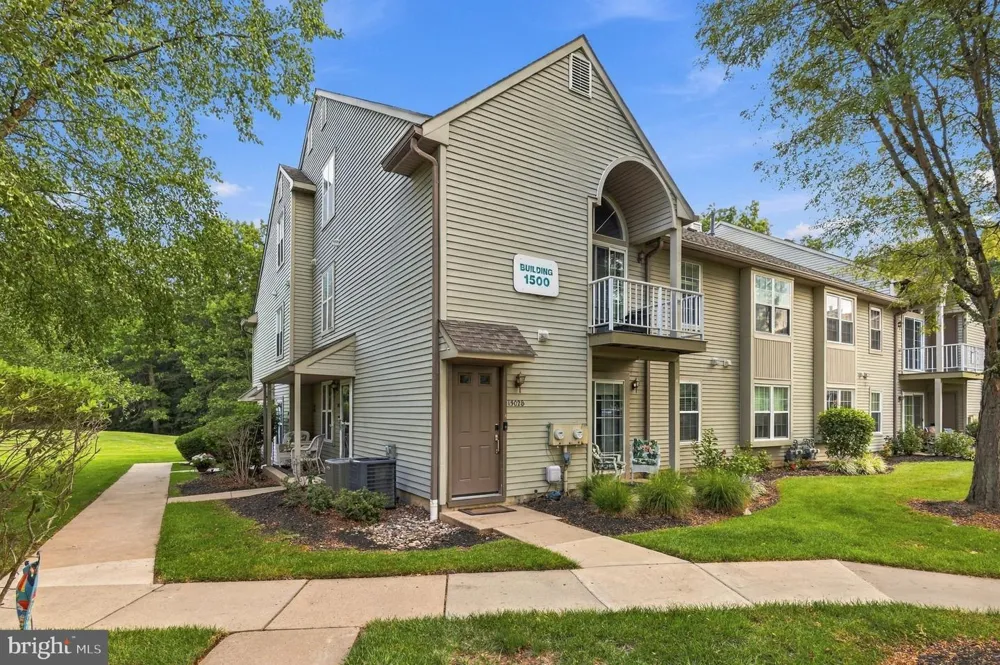 1504 DENHAM COURT Mount Laurel, NJ 08054
