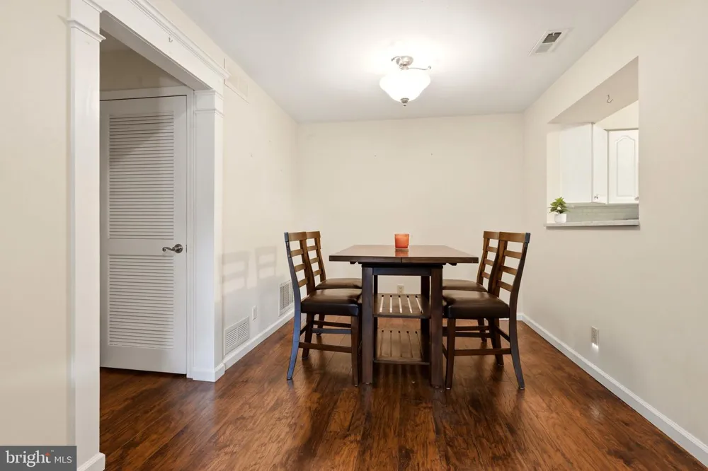1504 DENHAM COURT Mount Laurel, NJ 08054