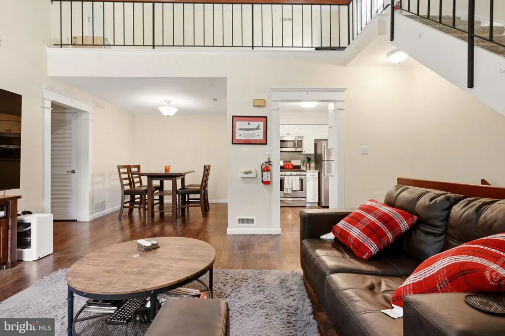 1504 DENHAM COURT Mount Laurel, NJ 08054