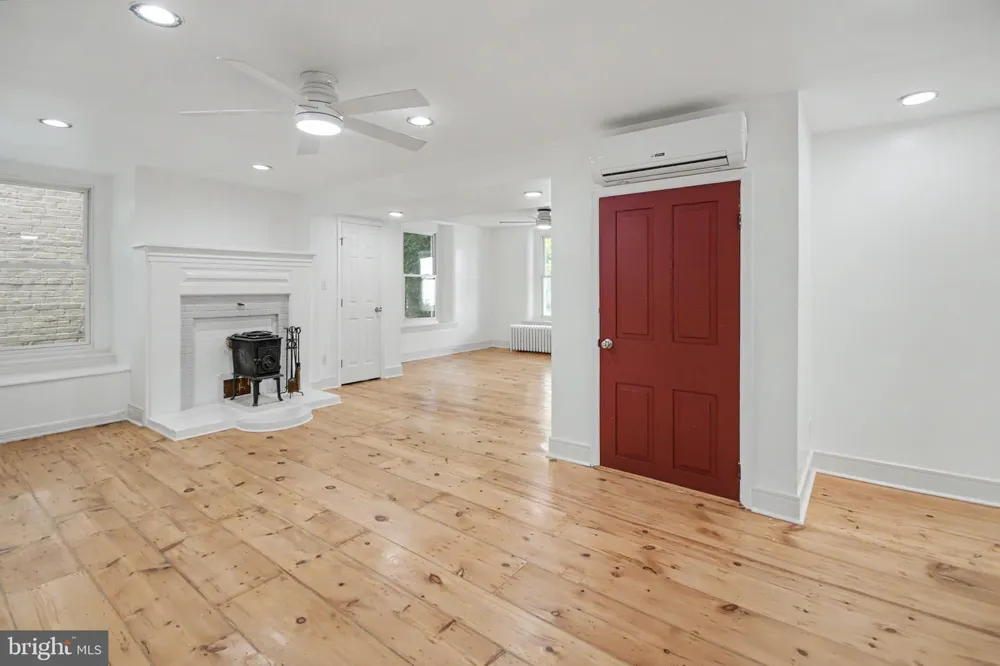 51 S MAIN STREET Quakertown, PA 18951