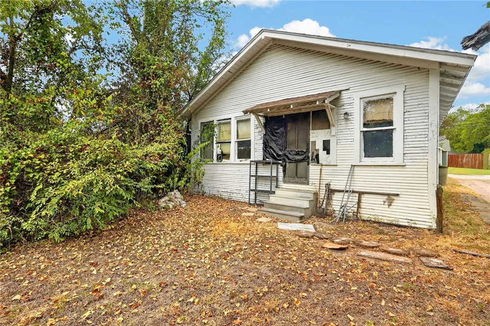203 Haswell Drive Bryan, TX 77803