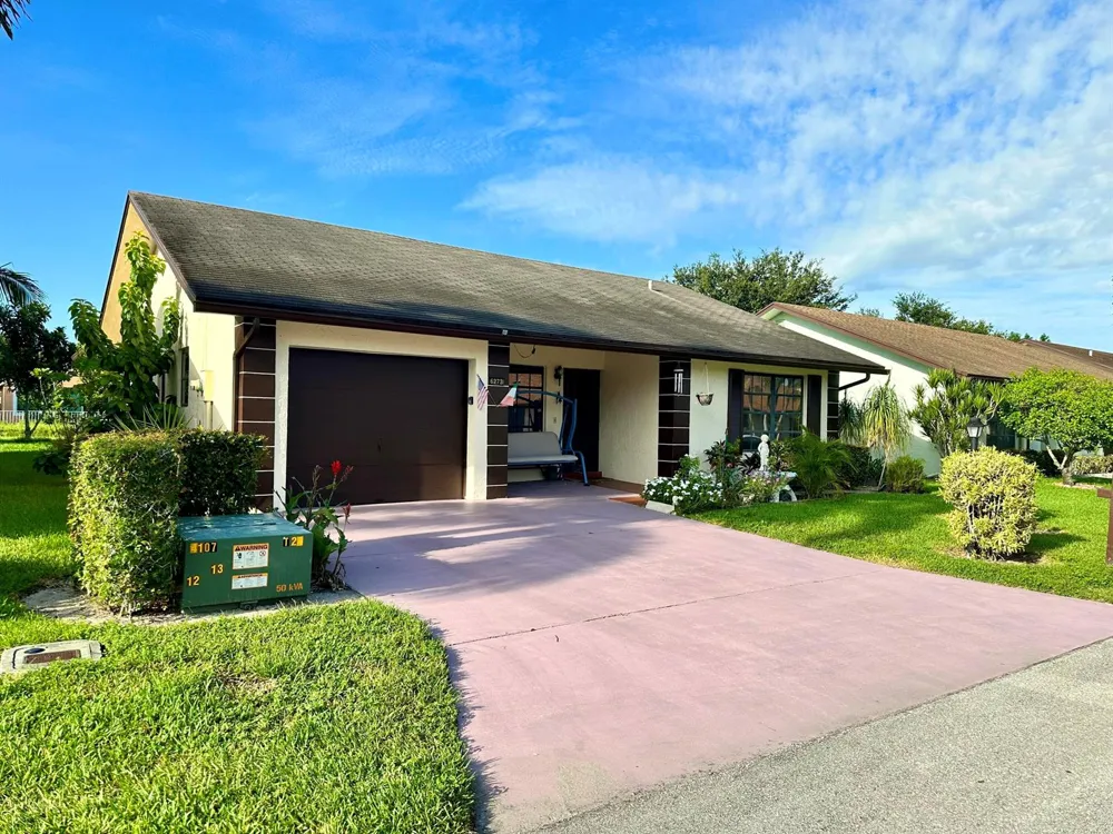6273 Tall Cypress Circle 