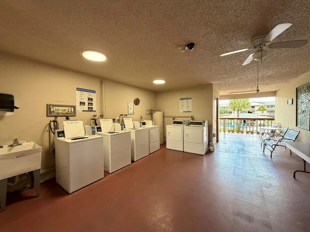 5300 WASHINGTON STREET #O124 Hollywood, FL 33021