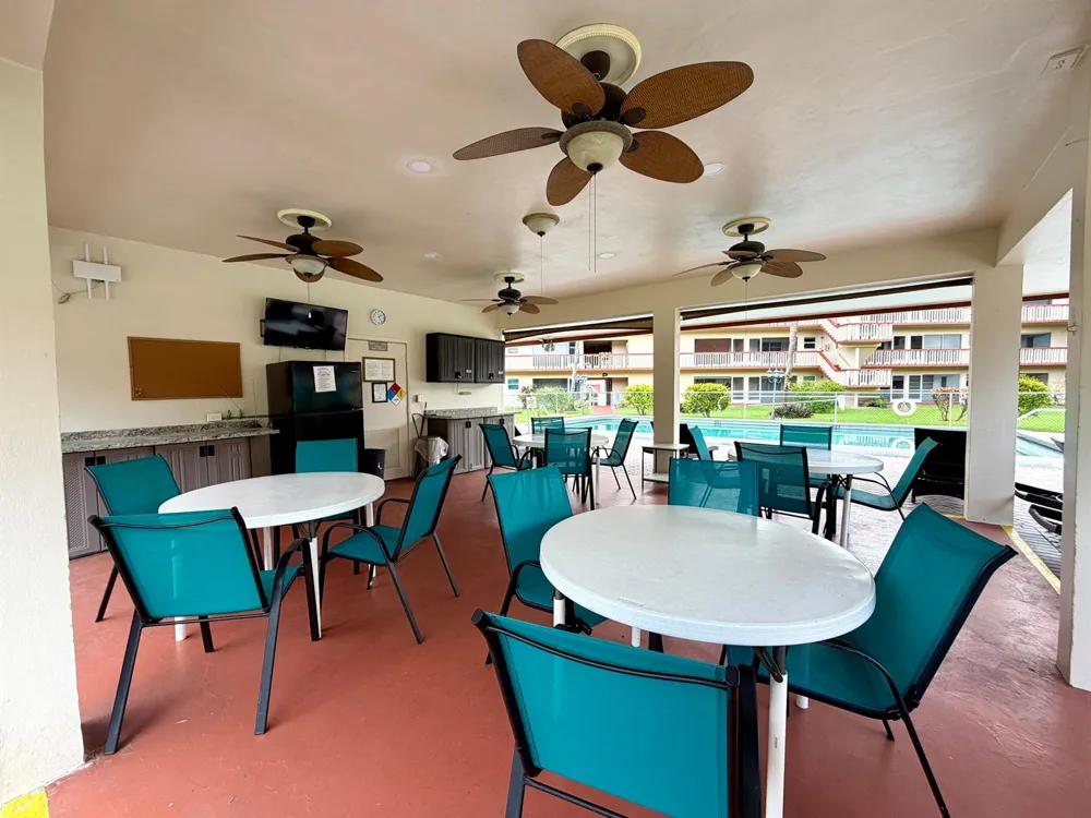 5300 WASHINGTON STREET #O124 Hollywood, FL 33021