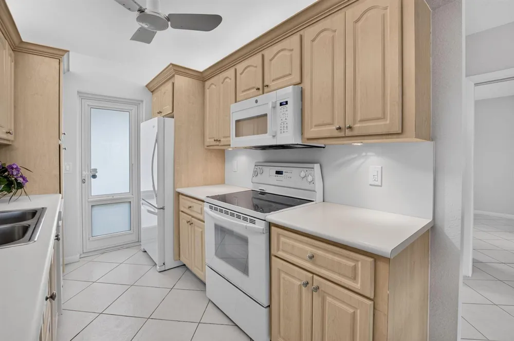 3100 S OCEAN BOULEVARD #1180 Highland Beach, FL 33487