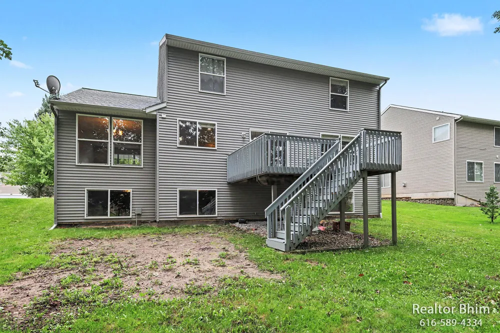 3689 Maple Hurst Drive SE Kentwood City, MI 49512