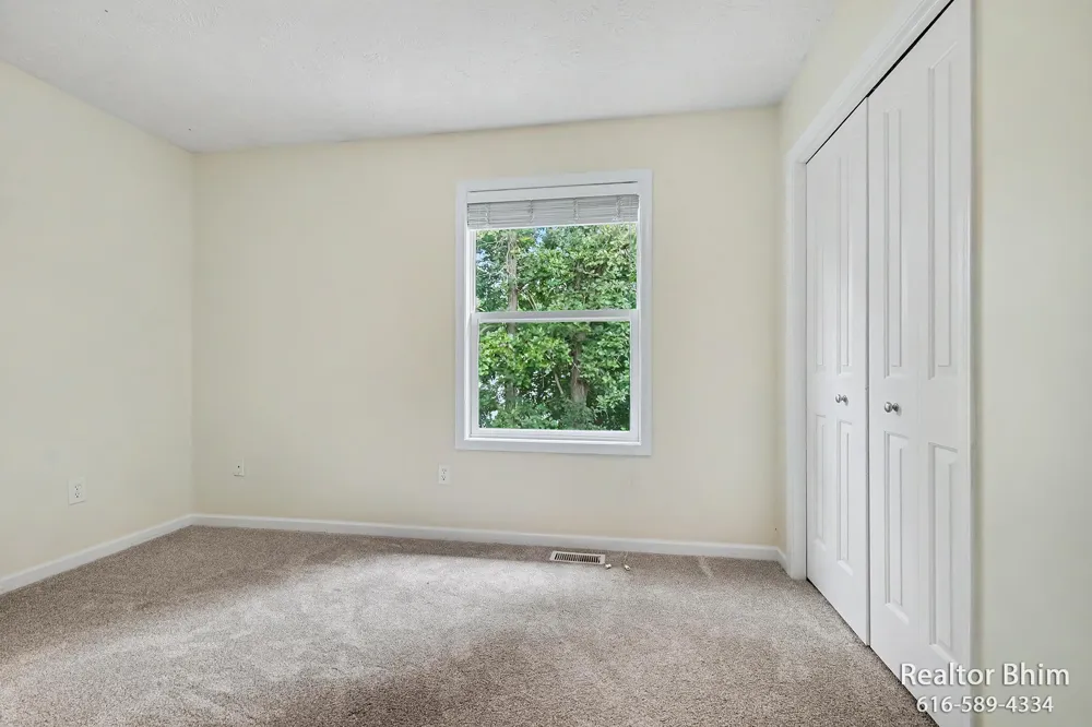 3689 Maple Hurst Drive SE Kentwood City, MI 49512