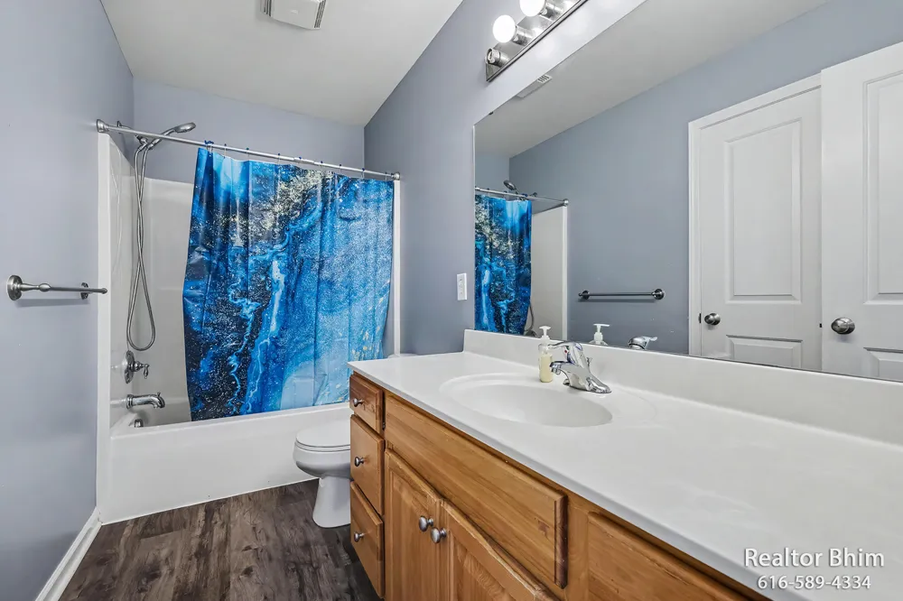 3689 Maple Hurst Drive SE Kentwood City, MI 49512