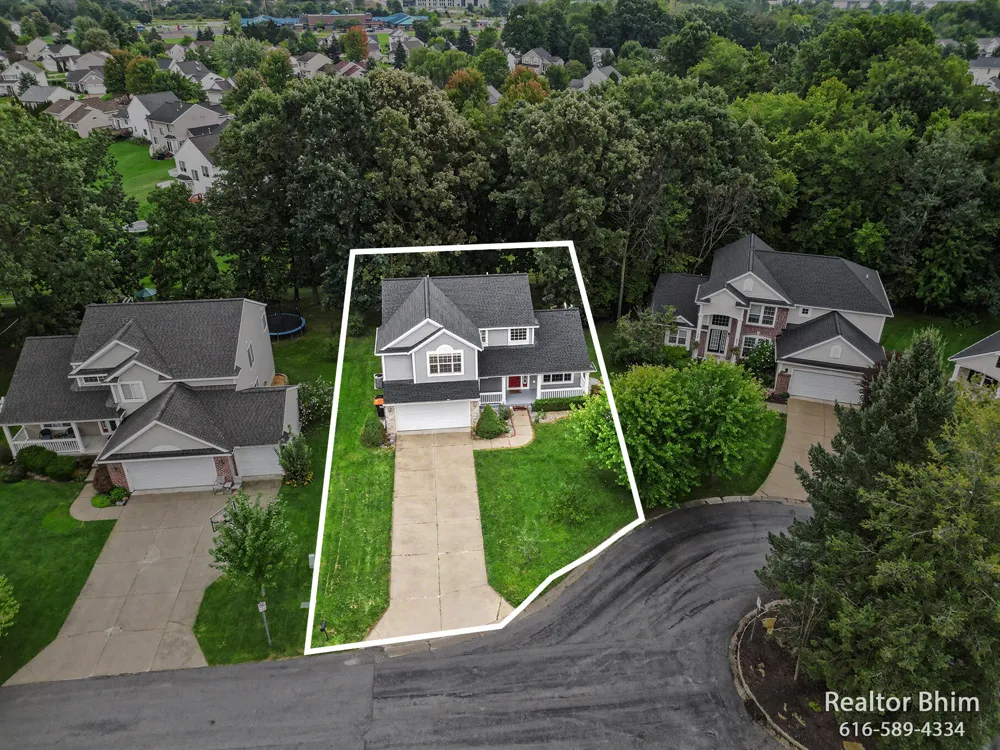 3689 Maple Hurst Drive SE Kentwood City, MI 49512