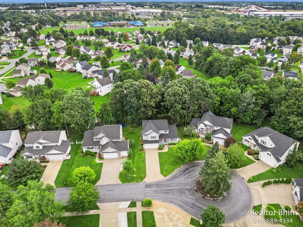 3689 Maple Hurst Drive SE Kentwood City, MI 49512