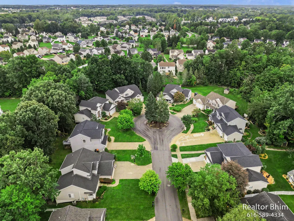 3689 Maple Hurst Drive SE Kentwood City, MI 49512