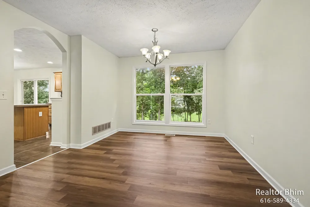 3689 Maple Hurst Drive SE Kentwood City, MI 49512