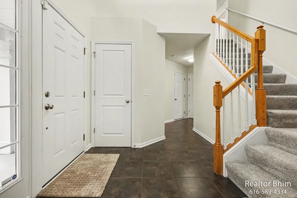 3689 Maple Hurst Drive SE Kentwood City, MI 49512
