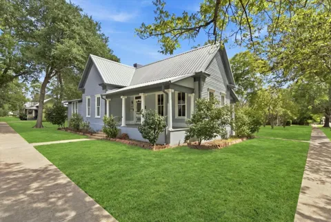 500 Ramona Street
