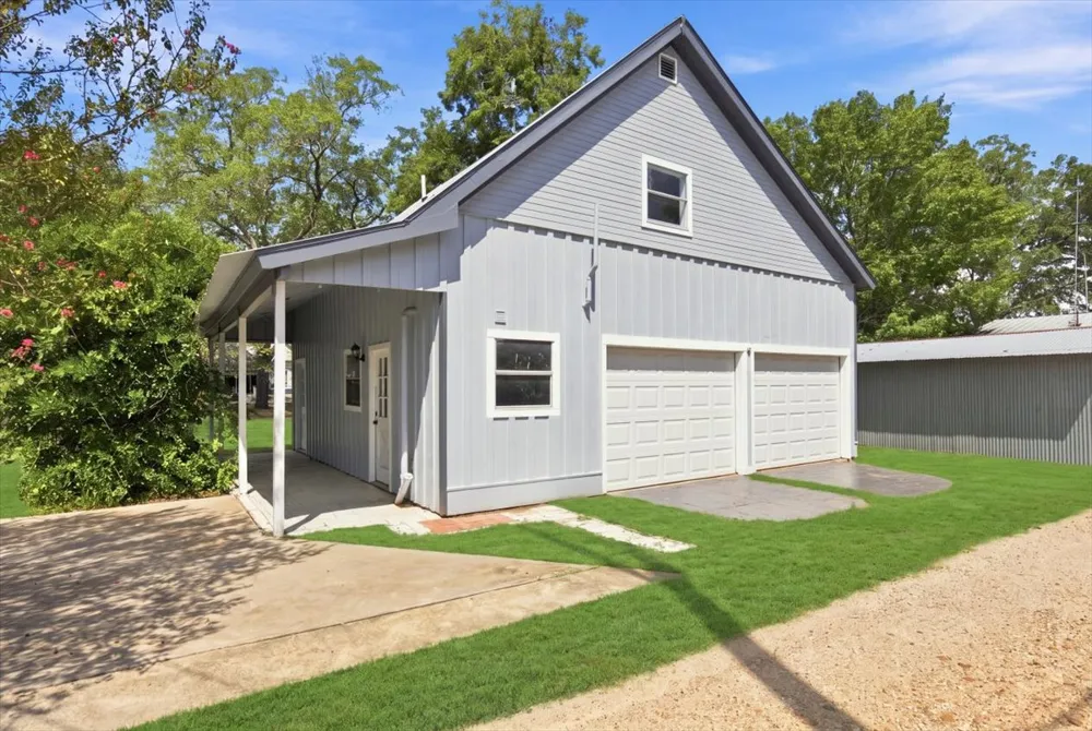 500 Ramona Street Smithville, TX 78957
